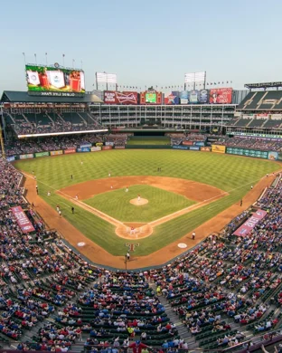 Cincinnati Reds vs. New York Yankees